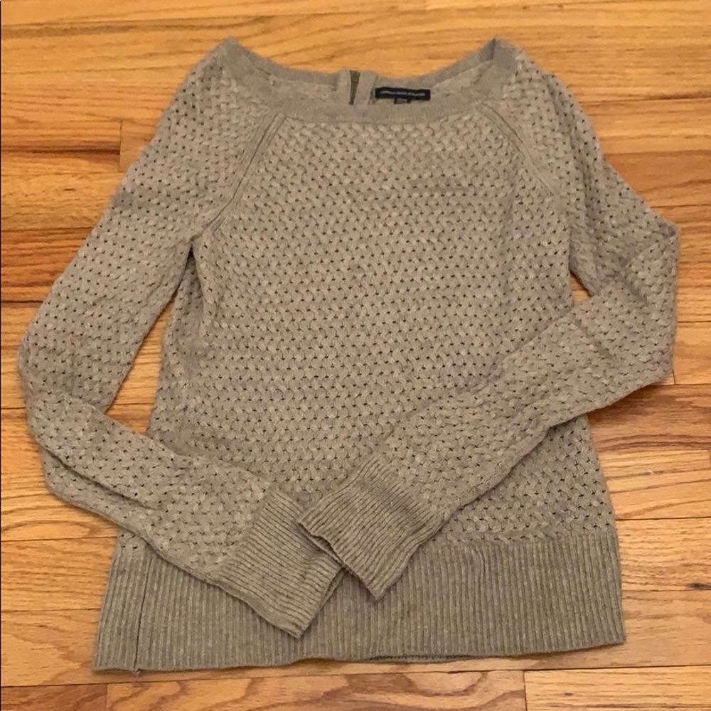 American Eagle grey sweater